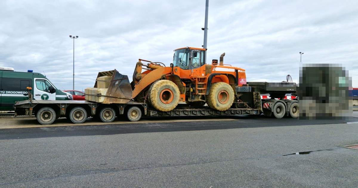 Kontrola transportu budowalnej ładowarki