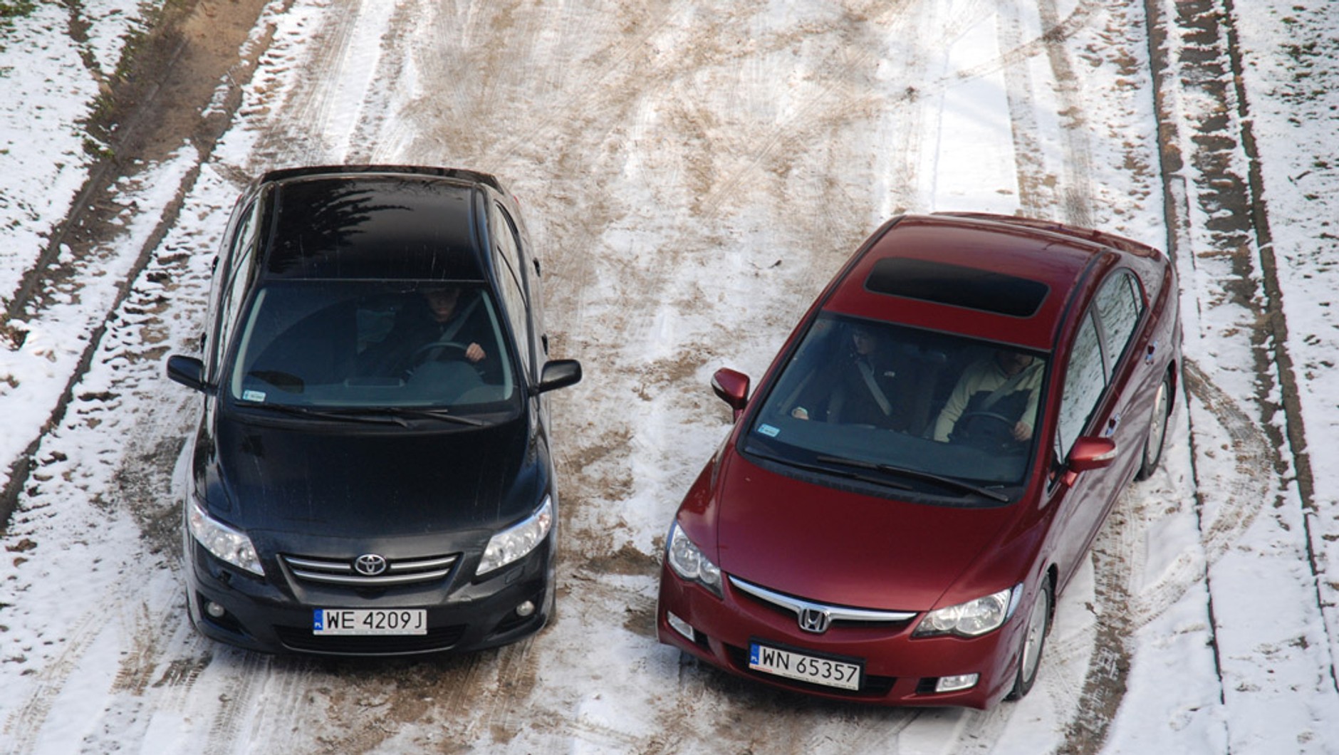Honda Civic kontra Toyota Corolla: pojedynek używanych rodzinnych sedanów