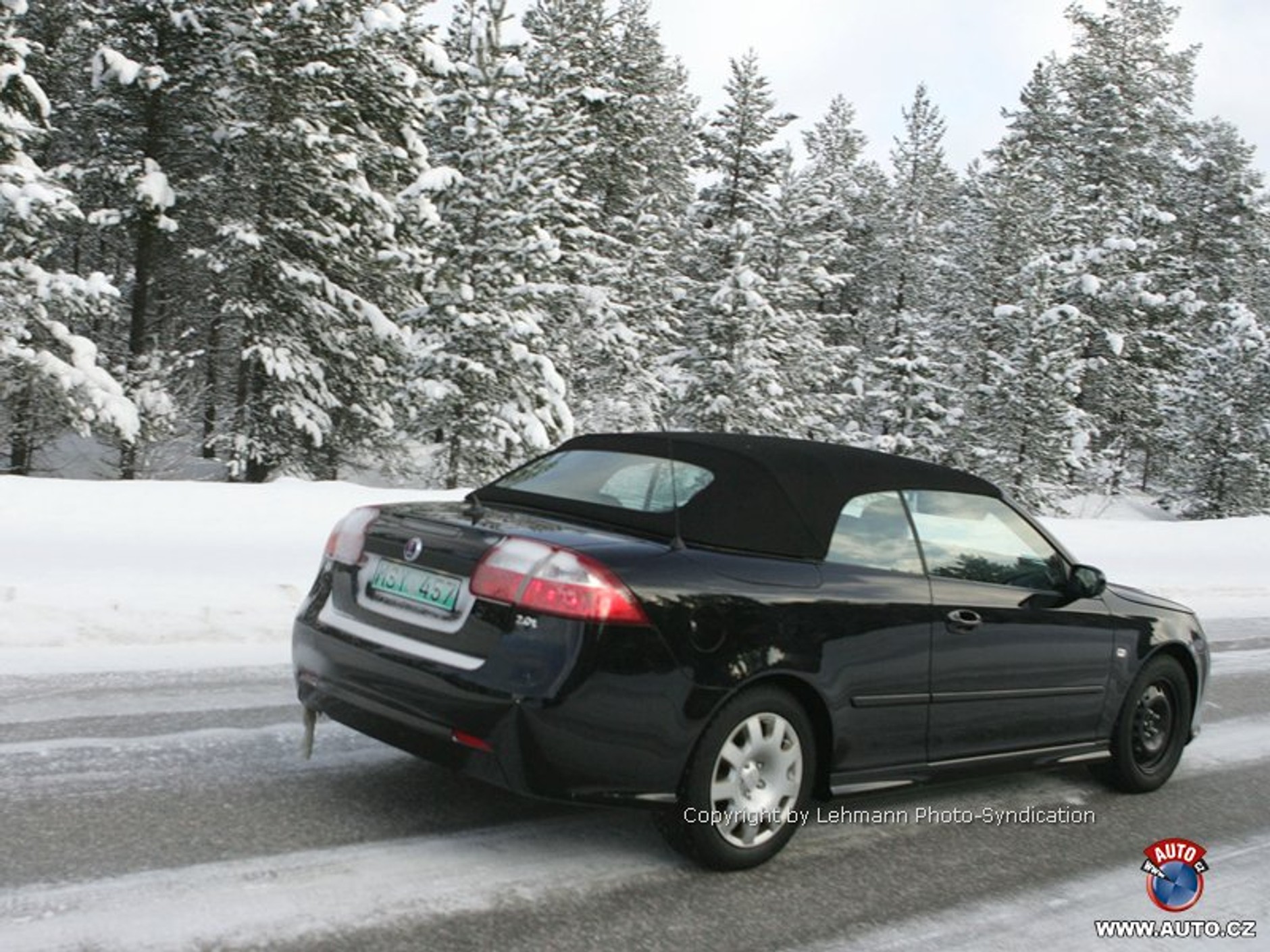 Zdjęcia szpiegowskie: Saab 9-3 Cabrio z nową twarzą
