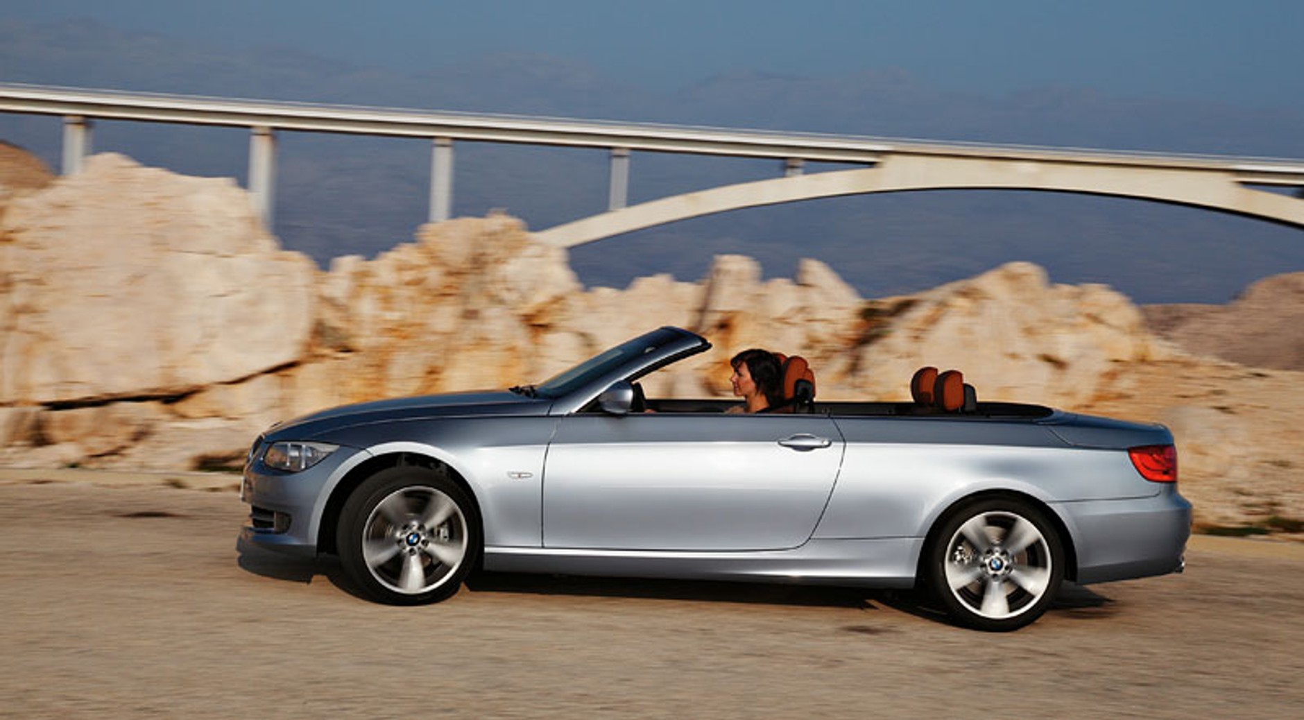 BMW: odnowiona Seria 3 w wersji coupe i cabrio