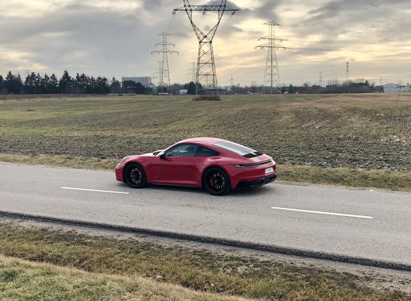 Porsche 911 Carrera GTS – klasyka gatunku