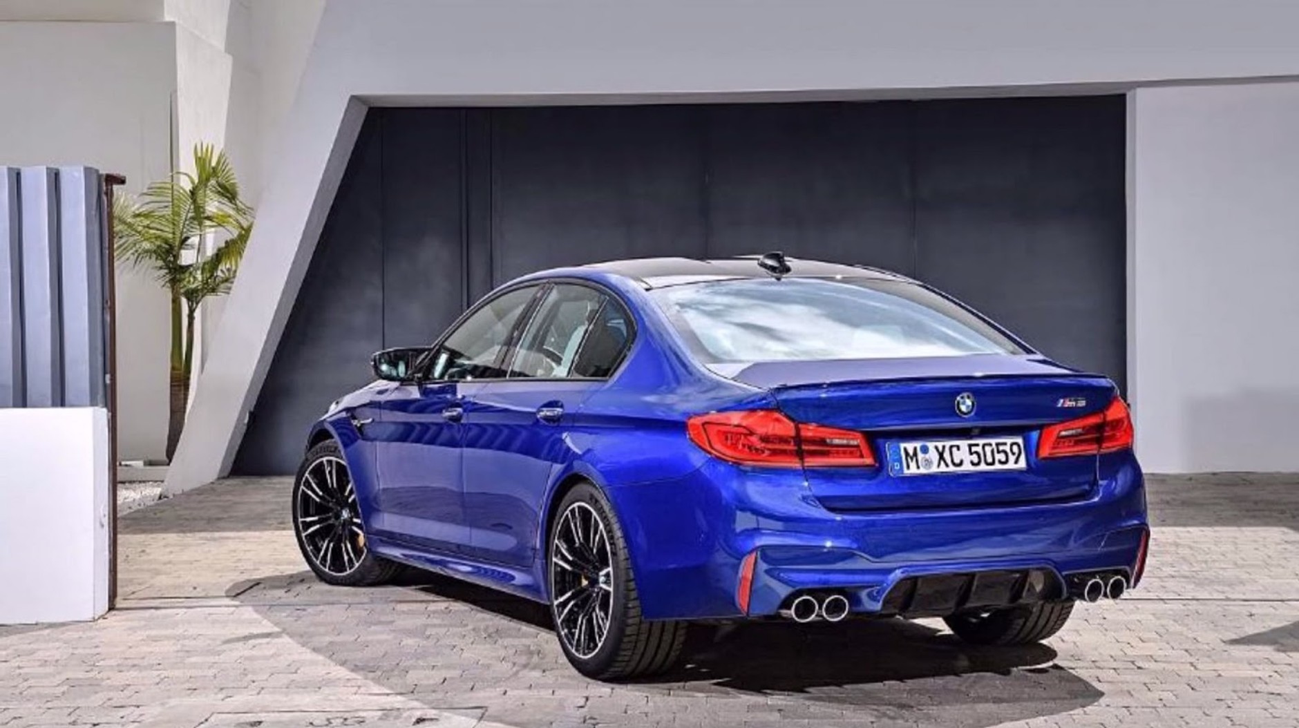 BMW M5 - nadjeżdża nowy król sportowych sedanów