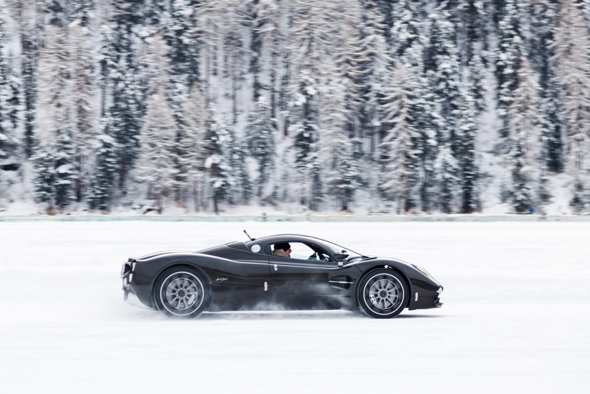 Międzynarodowy konkurs elegancji THE ICE w Sankt Moritz w Szwajcarii