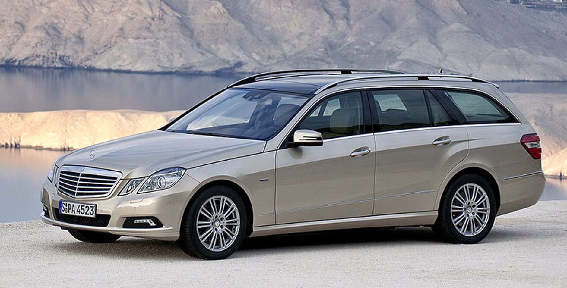 IAA Frankfurt 2009: Mercedes-Benz E-Klasa kombi - nie udało się dotrzymać tajemnicy