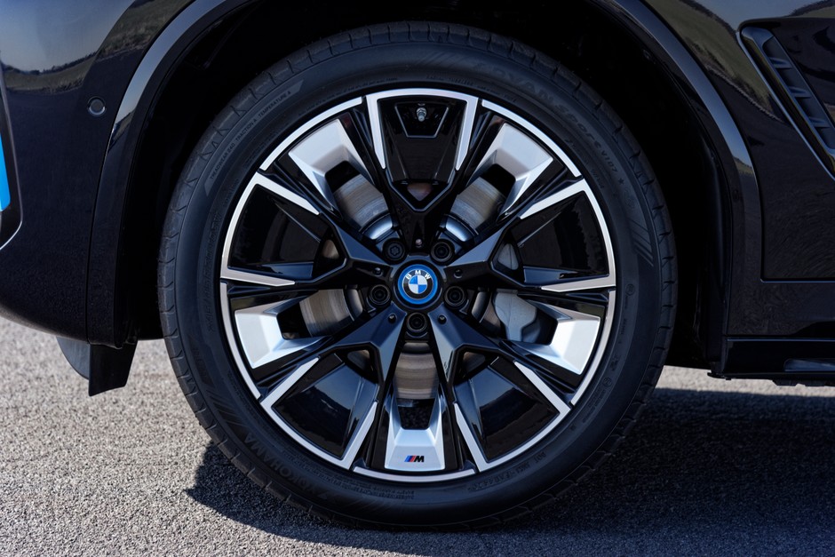 BMW iX3 2021