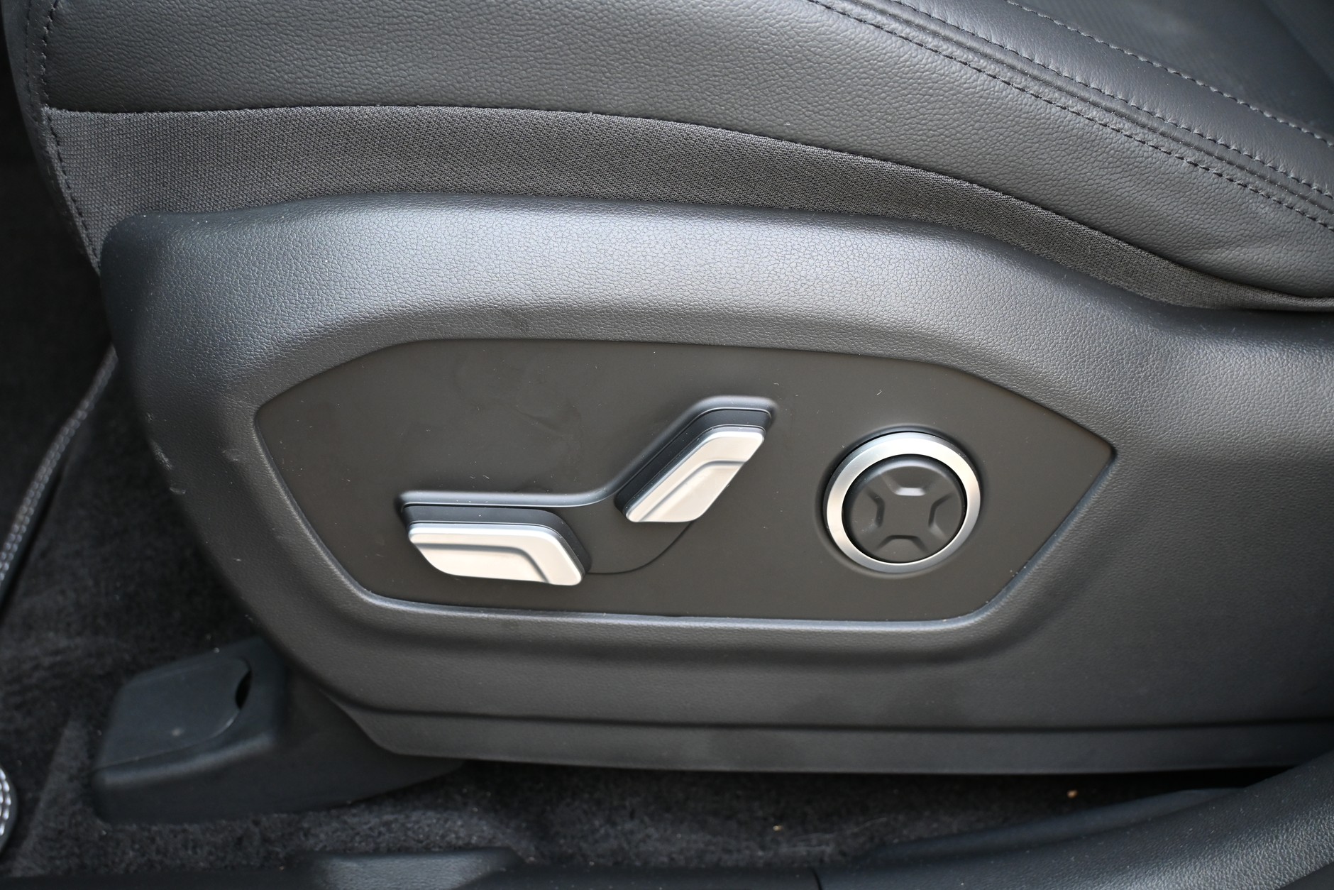 Hyundai Santa Fe piątej generacji (2024)