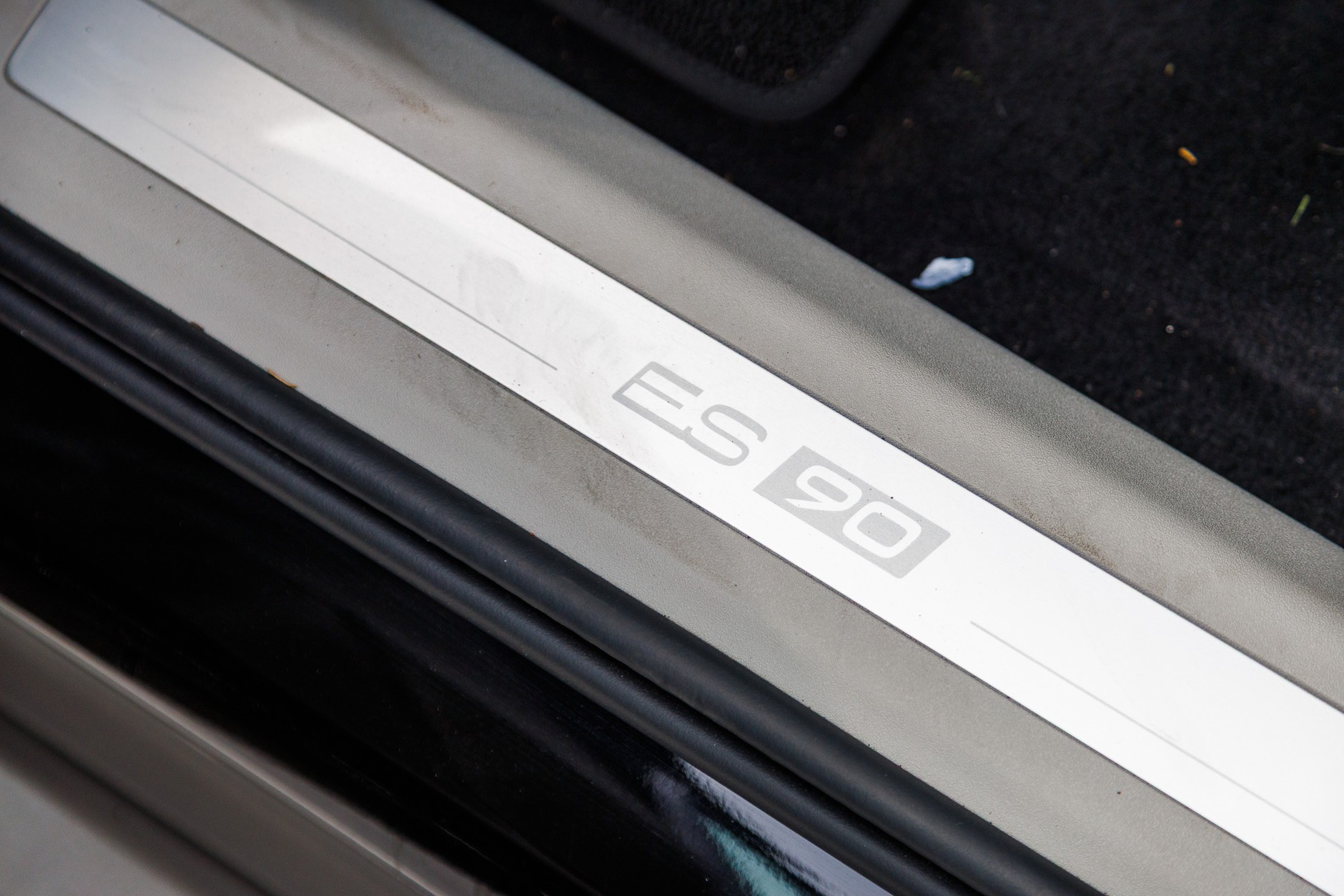 Volvo ES90
