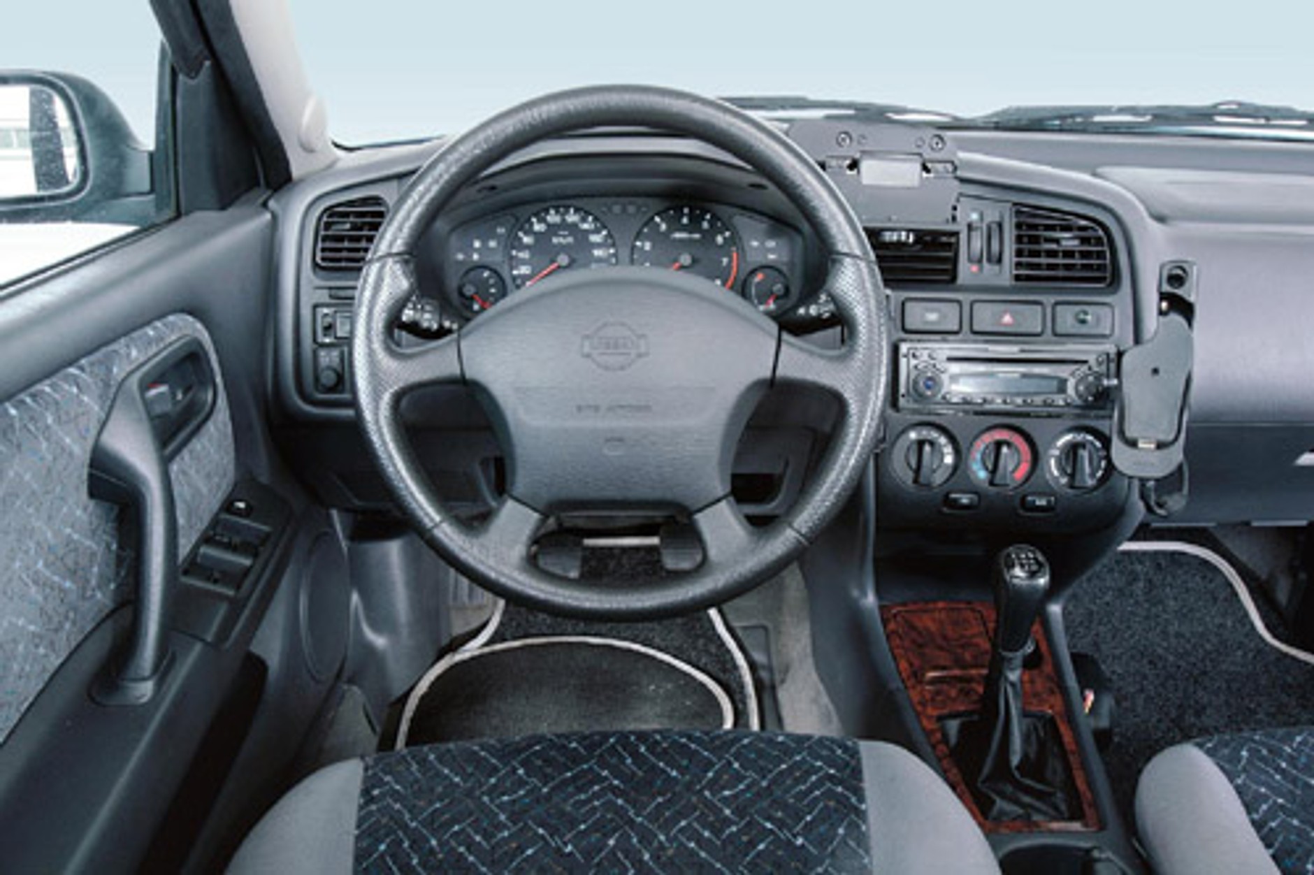 Honda Accord, Mazda 626, Nissan Primera, Toyota Avensis - Mocarze klasy średniej