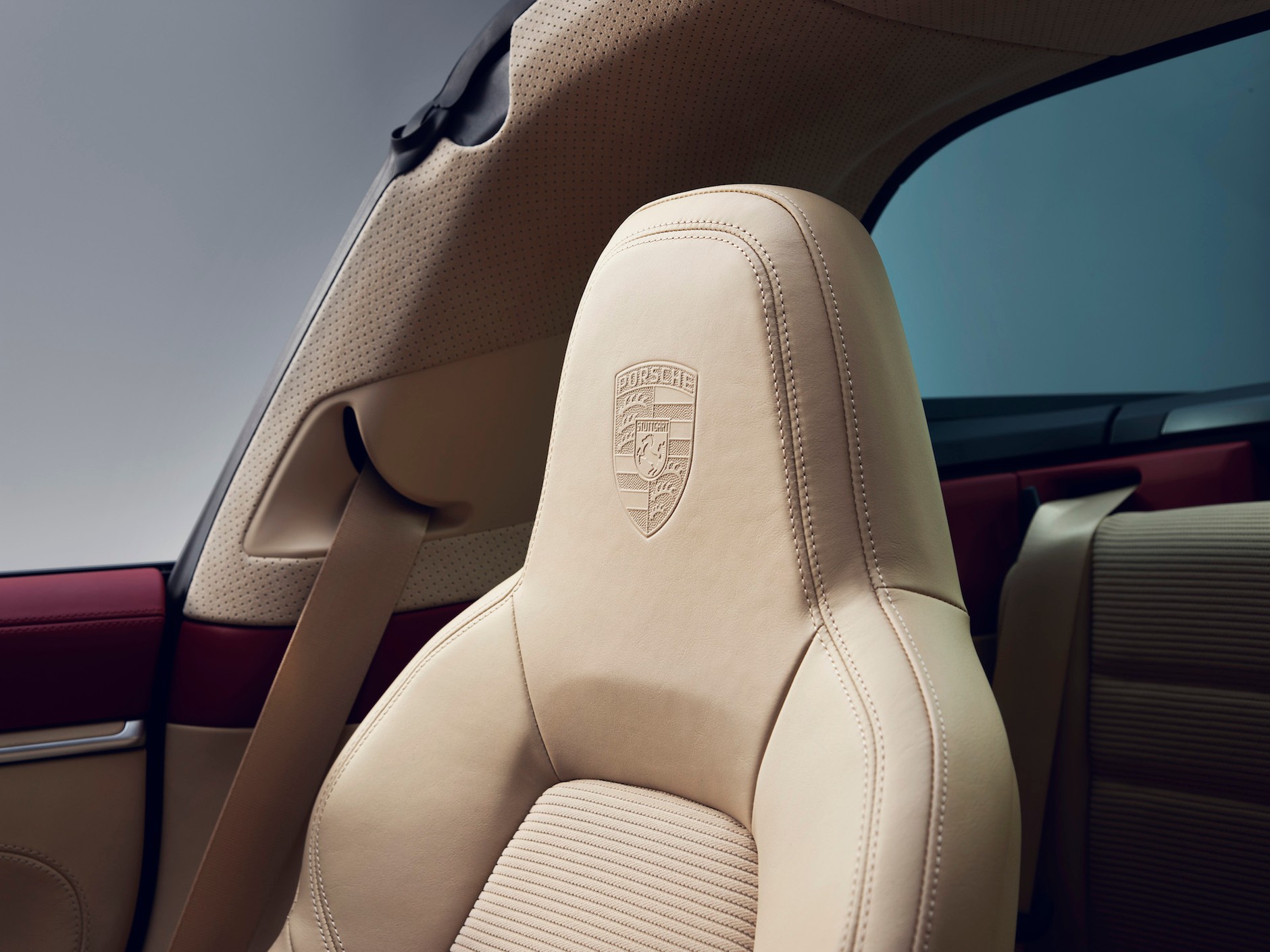 Porsche 911 Targa 4S Heritage Design Edition