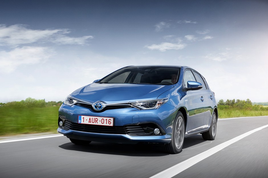 Toyota: wyprzedaż rocznika 2015