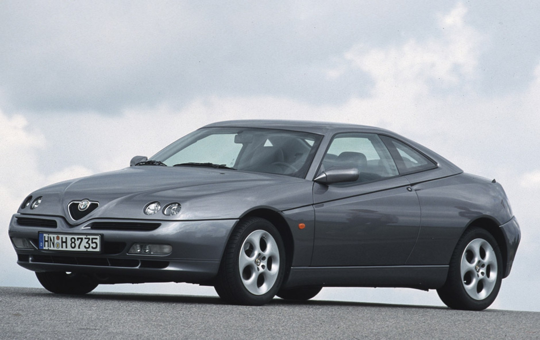 Duża moc niska cena: czy za 10 tys. zł kupimy 200 konne auto?