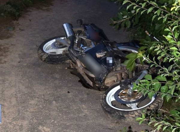 Nastoletni motocyklista jechał prosto na policjanta. Kierowcy grozi do 5 lat więzienia