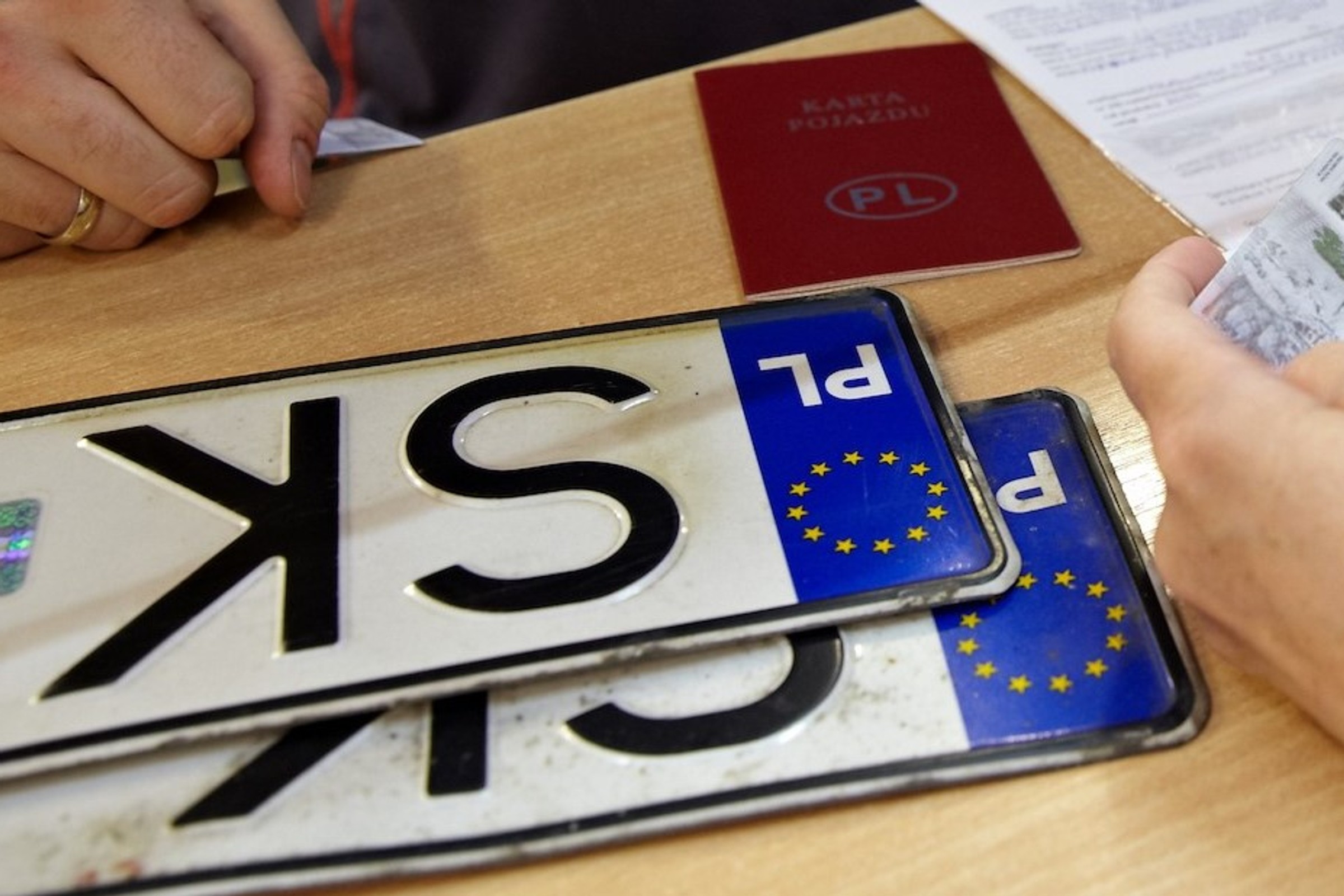 Samochód zarejestrujesz przez aplikację. Sejm przyjął nowe przepisy