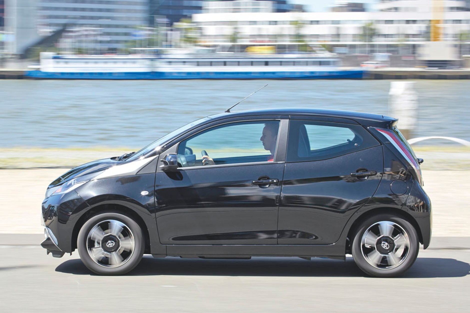Olbrzymi postęp, jeśli chodzi o stylistykę – nowe Aygo może się podobać