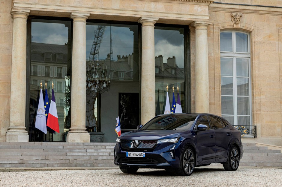 Renault Rafale zostało nową limuzyną prezydencką Emmanuela Macrona