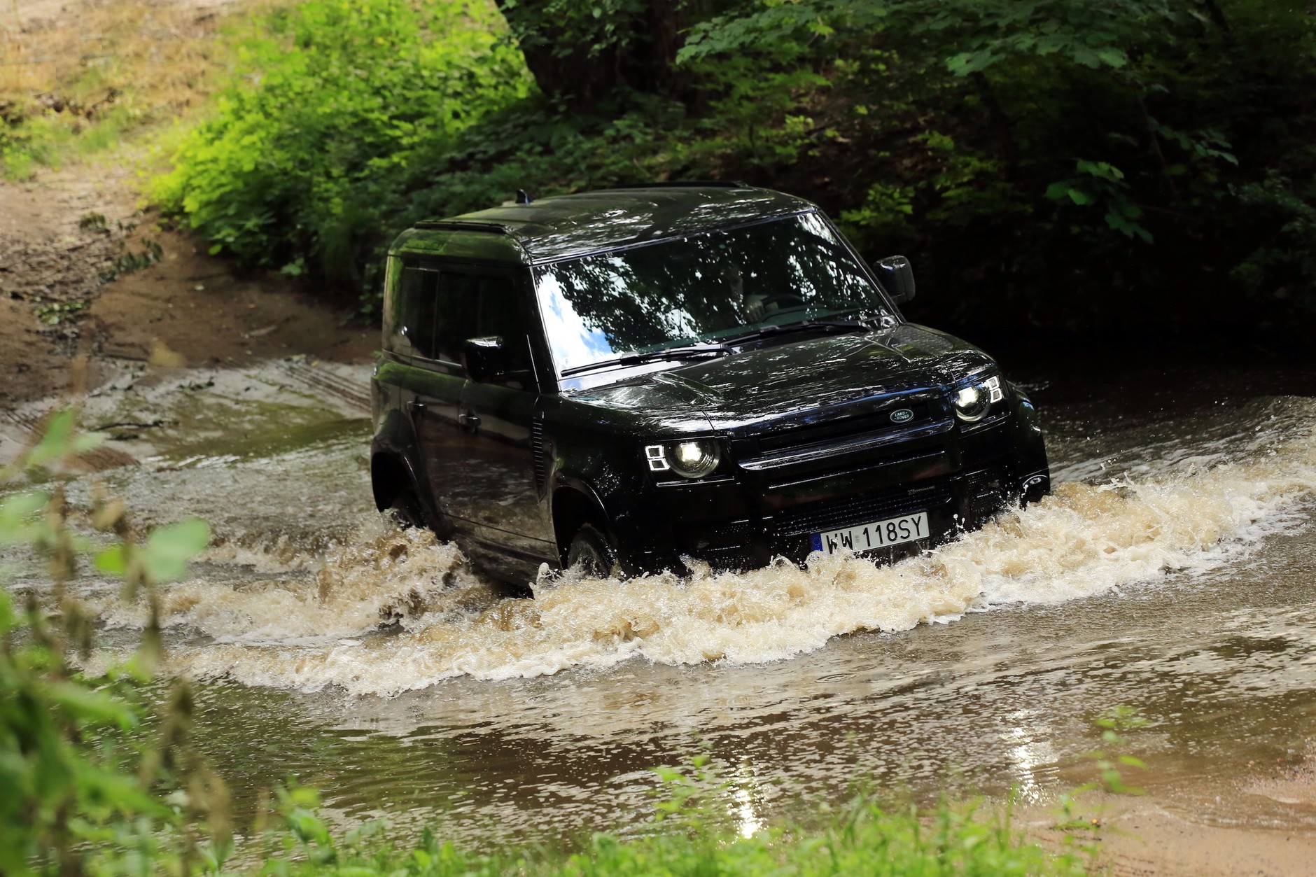Land Rover Defender 110