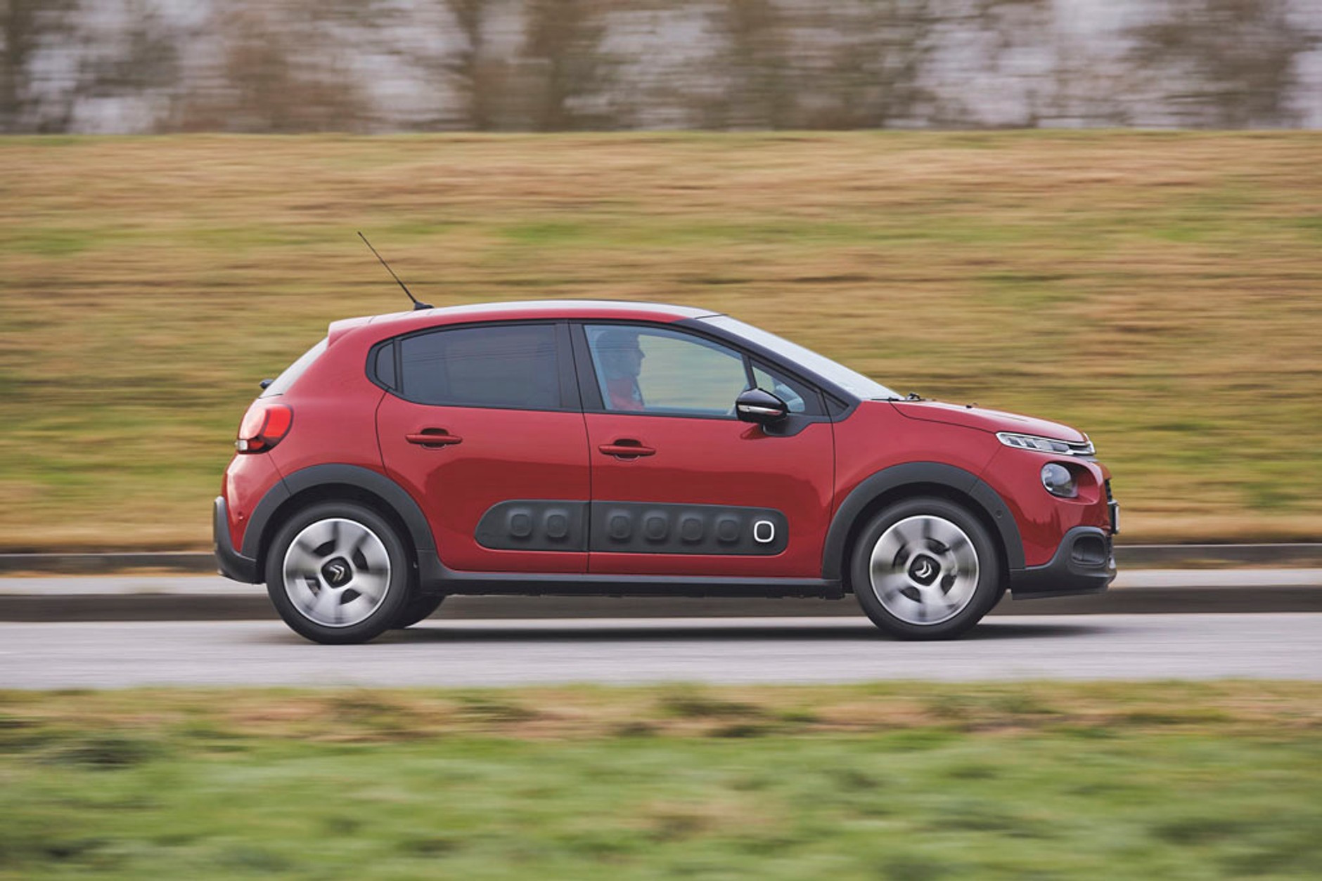 Citroen C3 kontra Hyundai i20 - nowatorsko czy klasycznie?