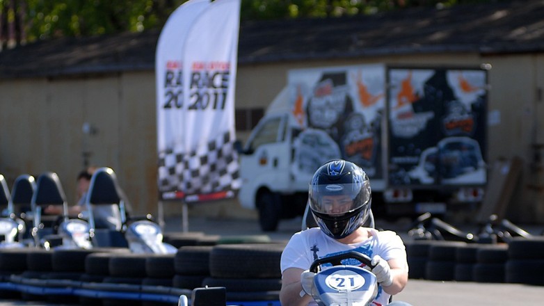 Kia Lotos Race - Szybko na torze, bezpiecznie na drodze