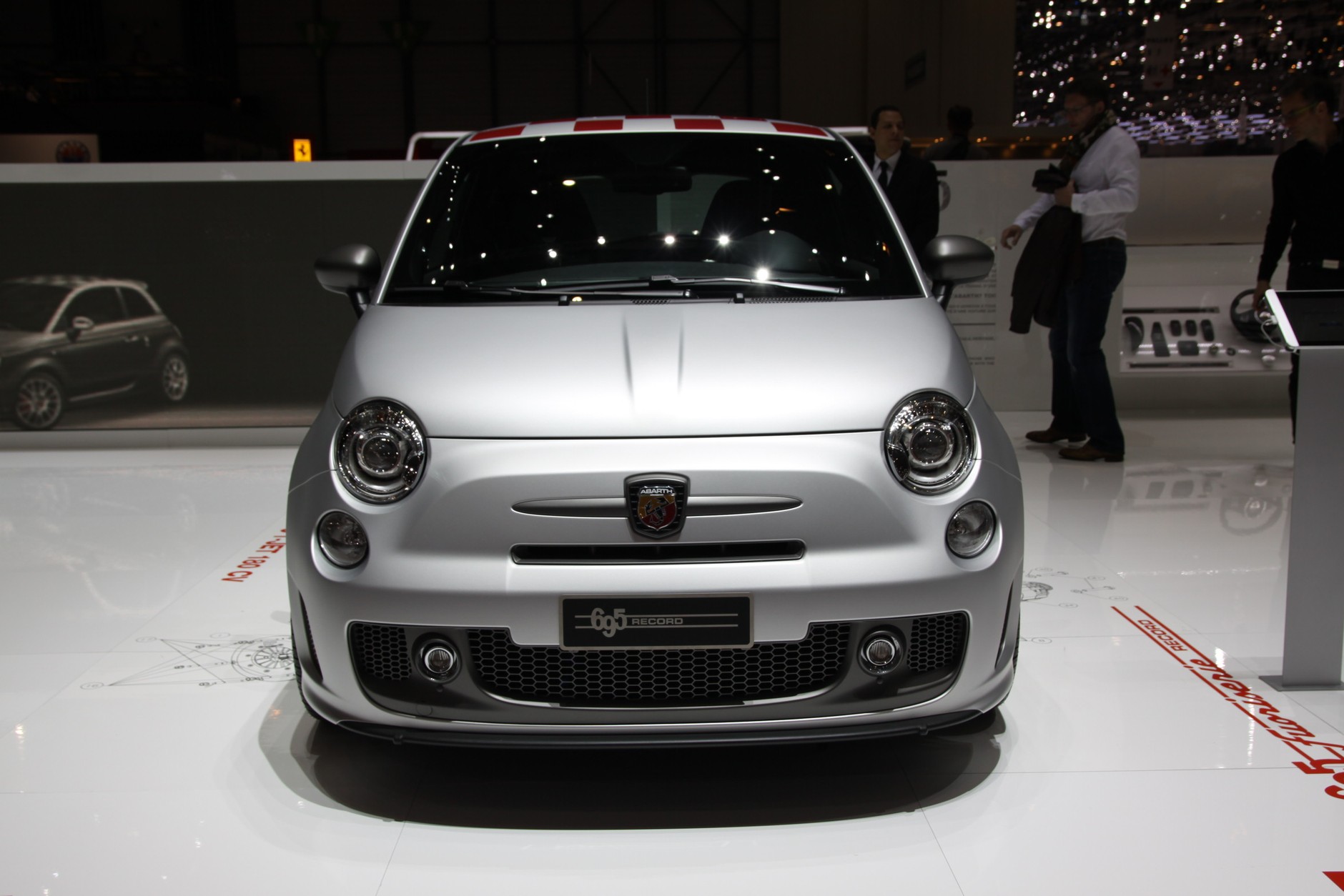 Abarth 695 Fuori Serie Record (Genewa 2013)