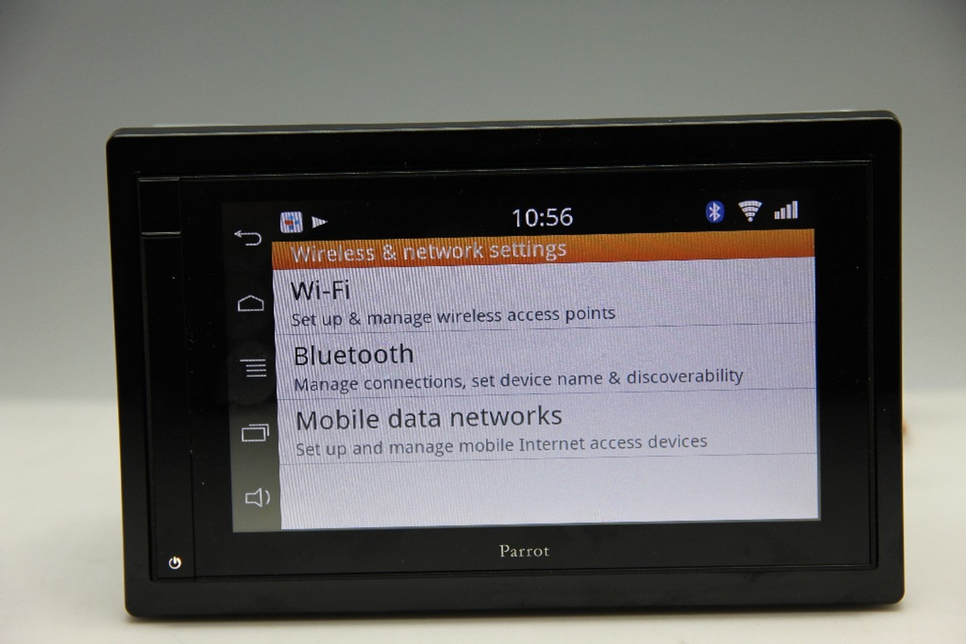 Parrot ma wbudowane Wi-Fi,