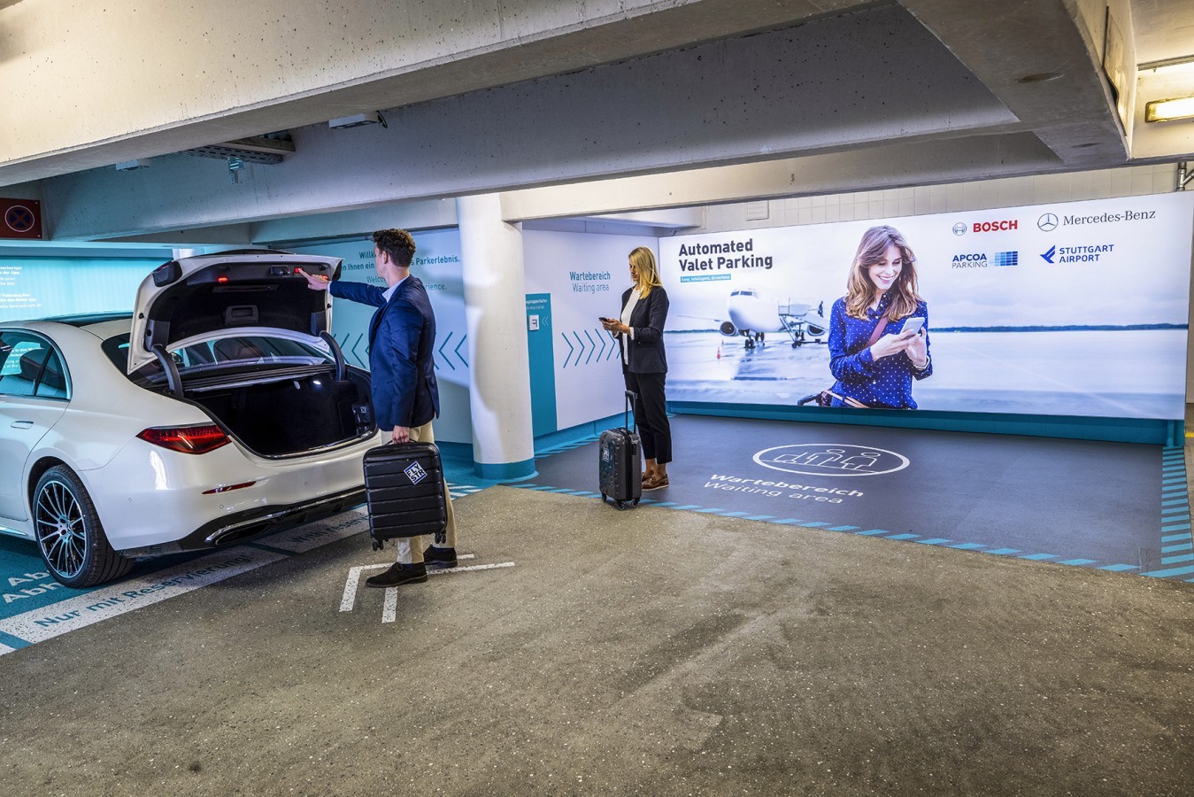 Mercedes INTELLIGENT PARK PILOT