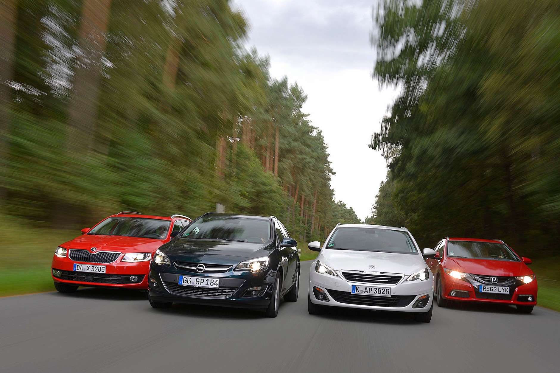 Opel Astra kontra Skoda Octavia, Peugeot 308 SW i Honda Civic - naszym zdaniem