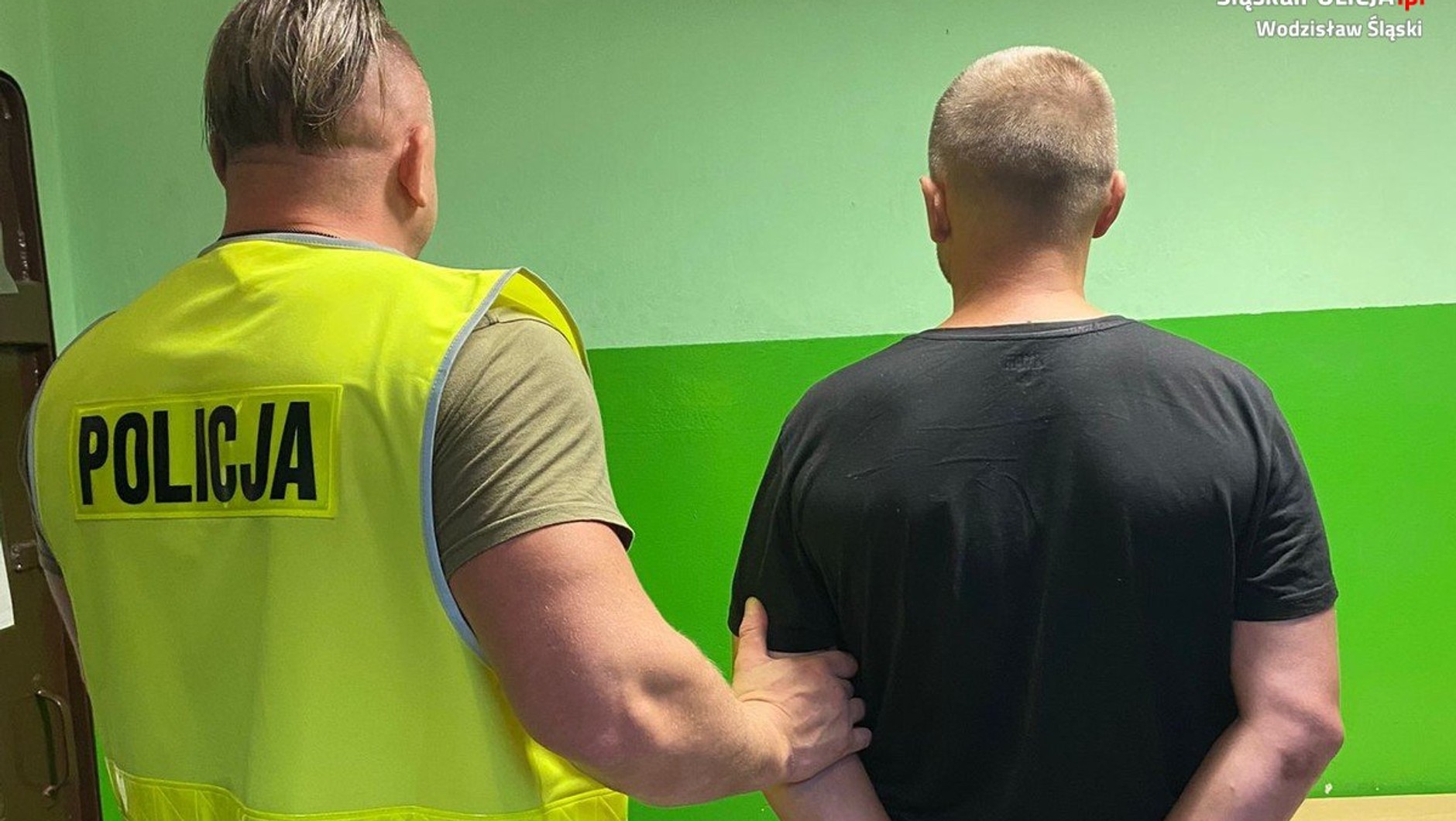 Pijany kierowca ciężarówki próbował potrącić policjanta