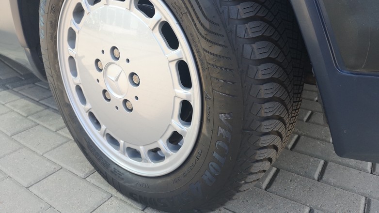 Opony całoroczne są idealnym rozwiązanie do samochodów, z których korzystamy rzadko. A jak jest w przypadku samochodów używanych na co dzień?