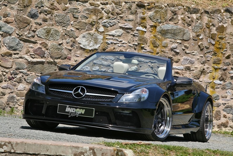 Ten Mercedes SL63 AMG kosztuje że ho, ho