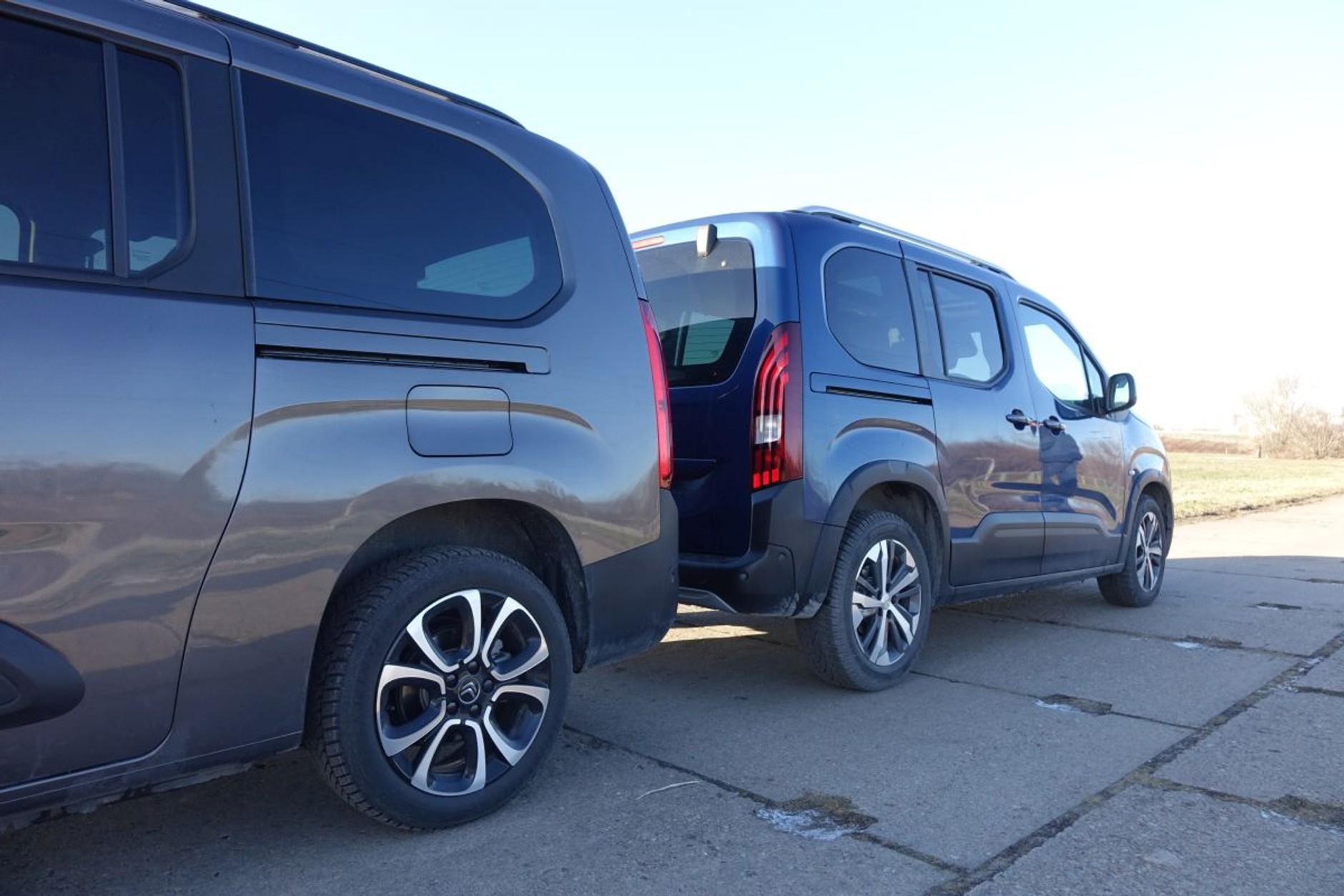 Citroën Berlingo vs Peugeot Rifter - dlaczego Peugeot jest lepszy?