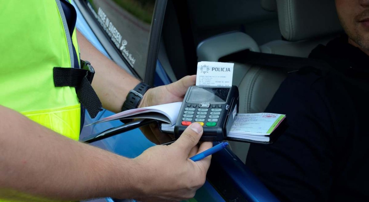 Za mandaty płacimy w tym roku średnio dwa razy więcej. Policja uzbierała już 1 mld zł