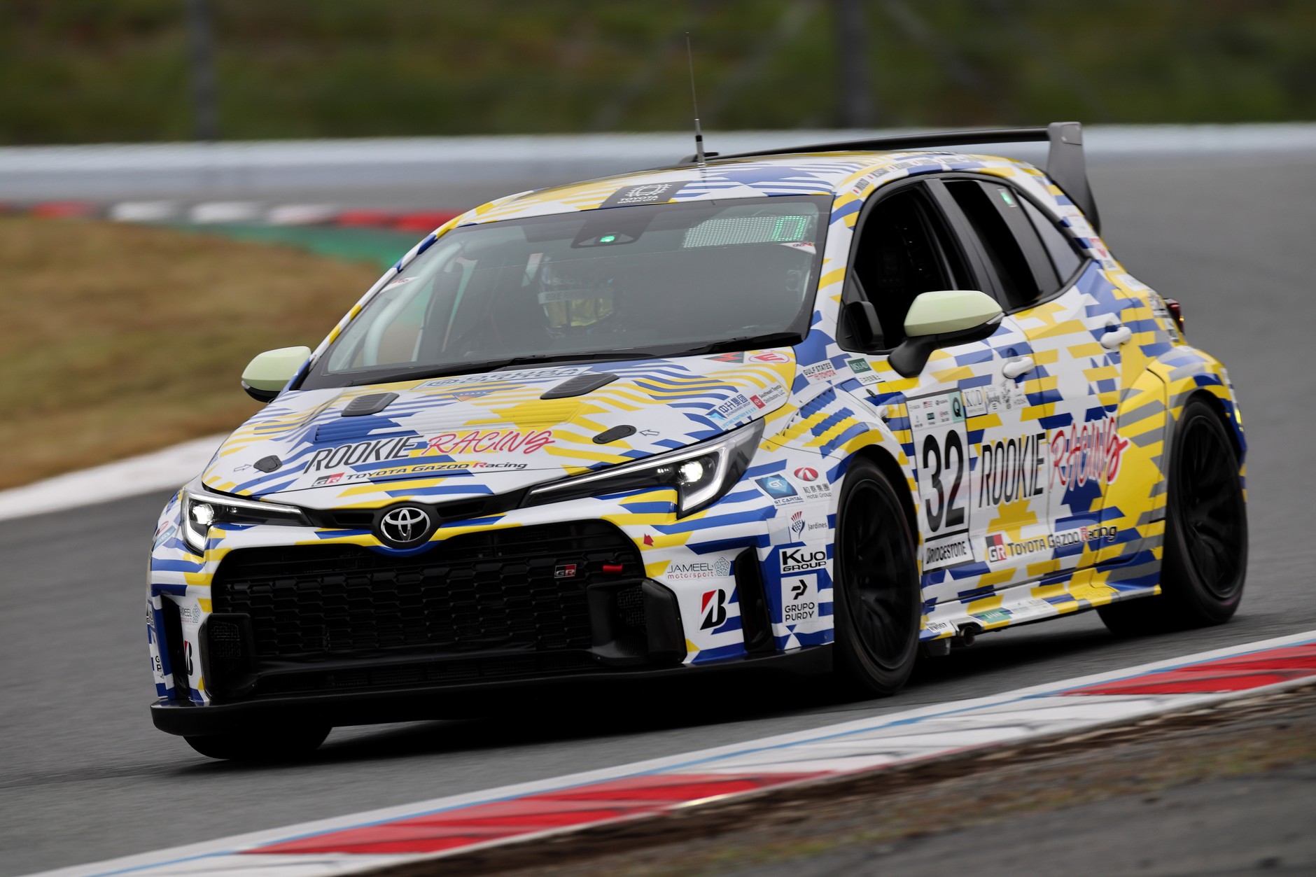 Toyota pracuje nad technologiami wykorzystania odparowanego wodoru w silnikach spalinowych