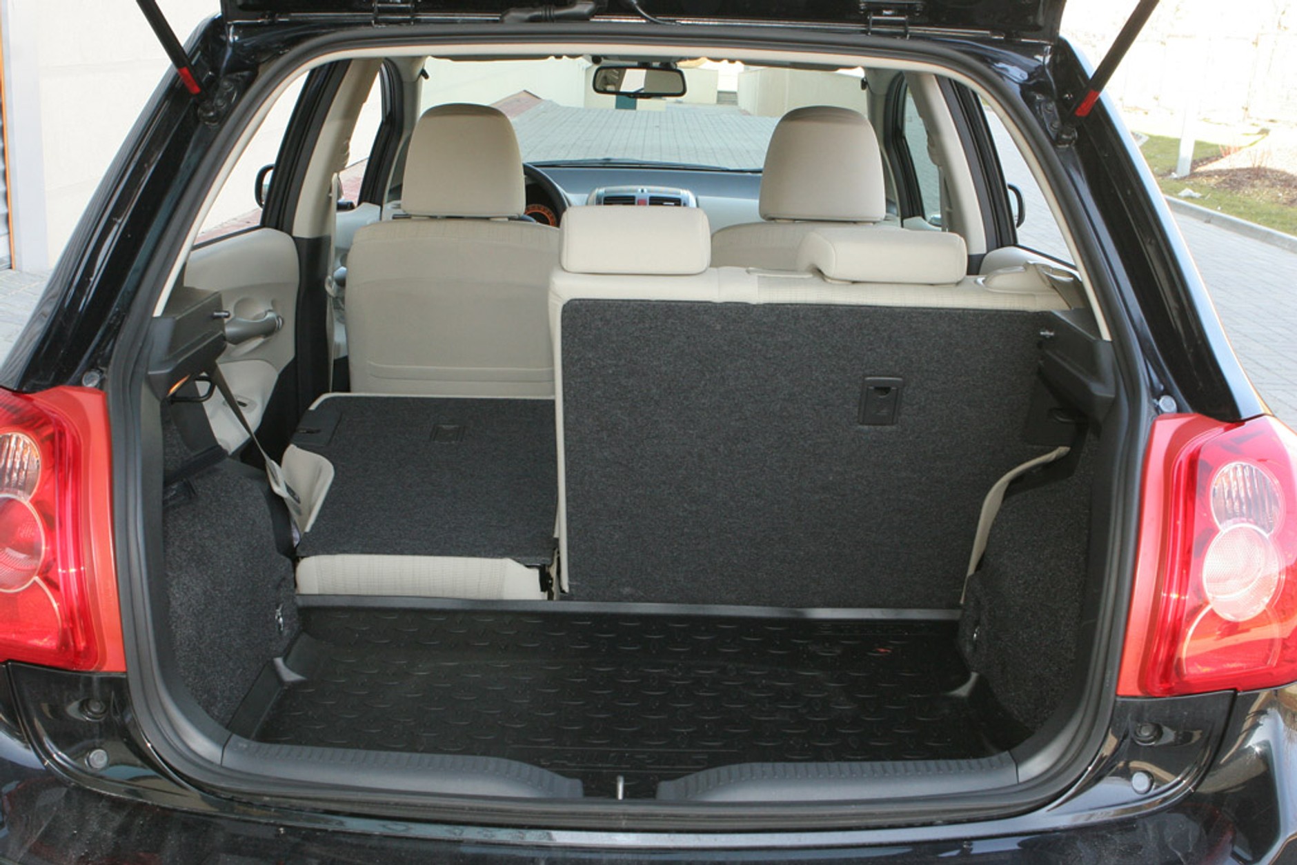 Ford Focus kontra Kia ceed i Toyota Auris: czy każdy sposób na oszczędzanie jest dobry?