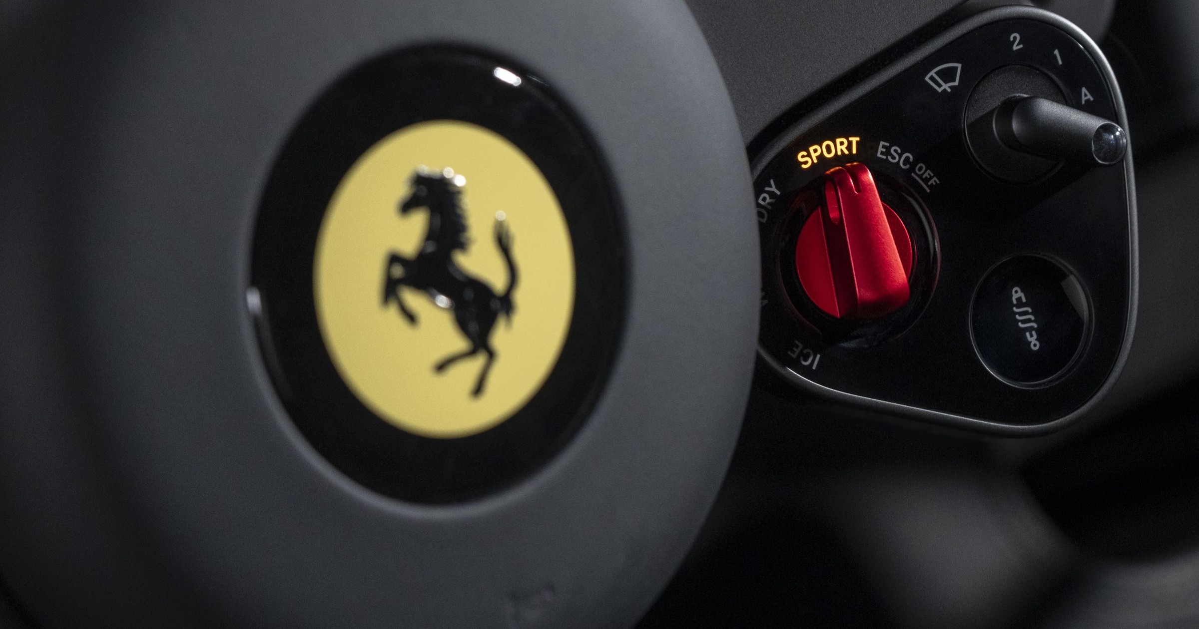 Ferrari Luce (zdjęcie ilustracyjne)