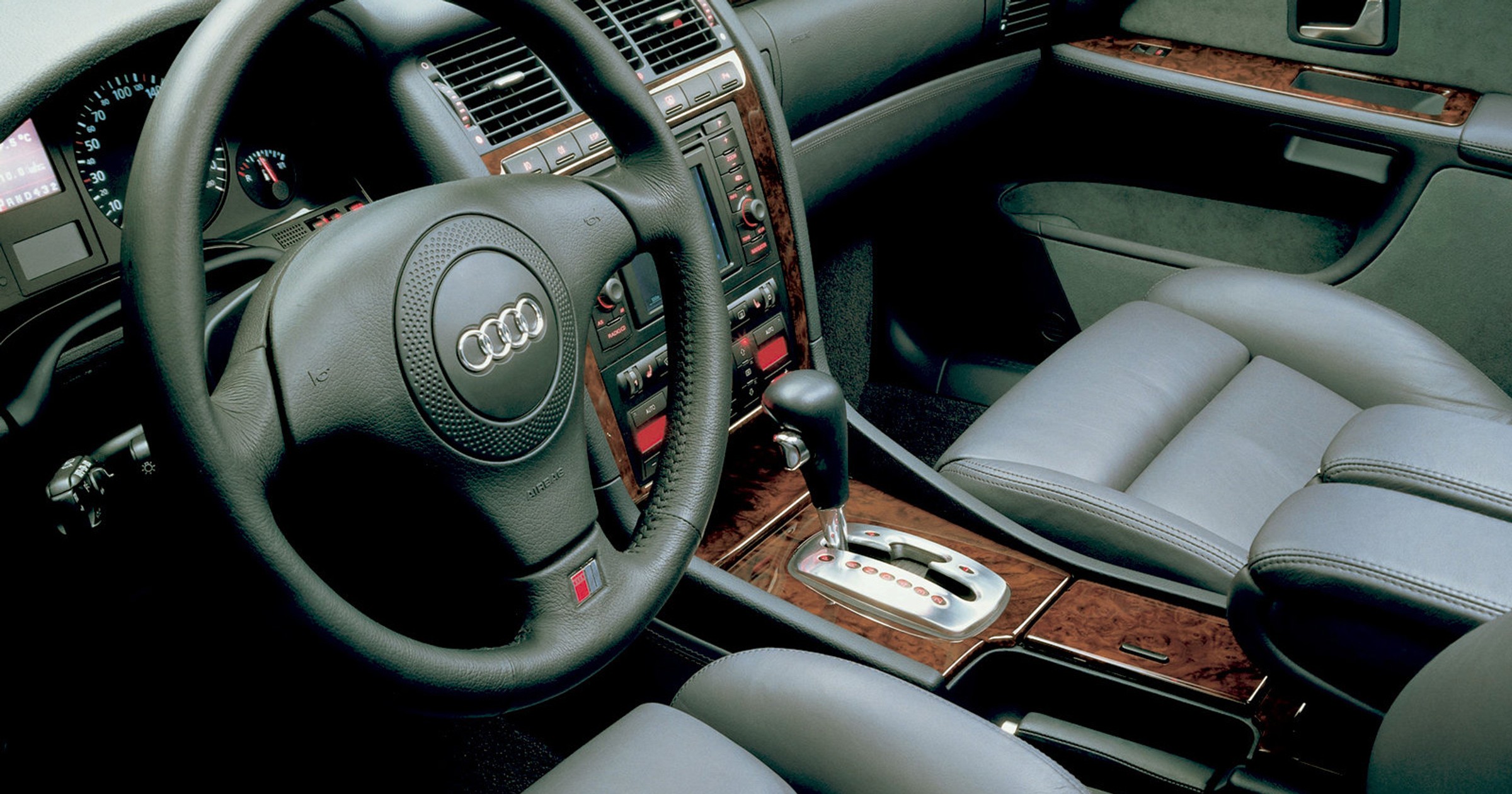 Audi A8 D2 (1994-2002)