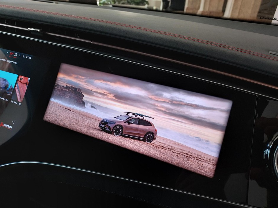 Mercedes EQE SUV