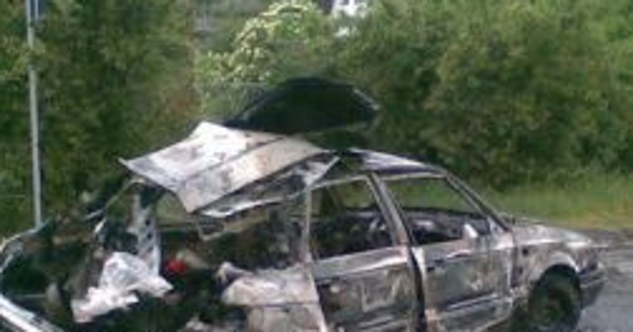Wybuch zbiornika LPG i spalone auto