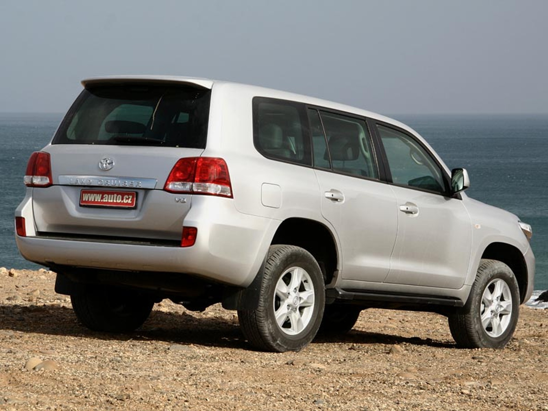 Toyota Land Cruiser V8: pierwsze wrażenia