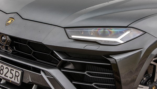 Lamborghini Urus wraca do serwisów – auto może się zapalić