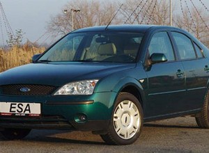 Ford Mondeo (2000-2006) - czarny koń