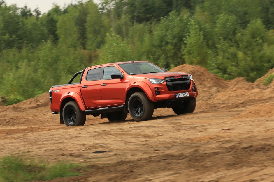 Isuzu D-Max Arctic Truck AT 35 (2022 r., 3. generacja)