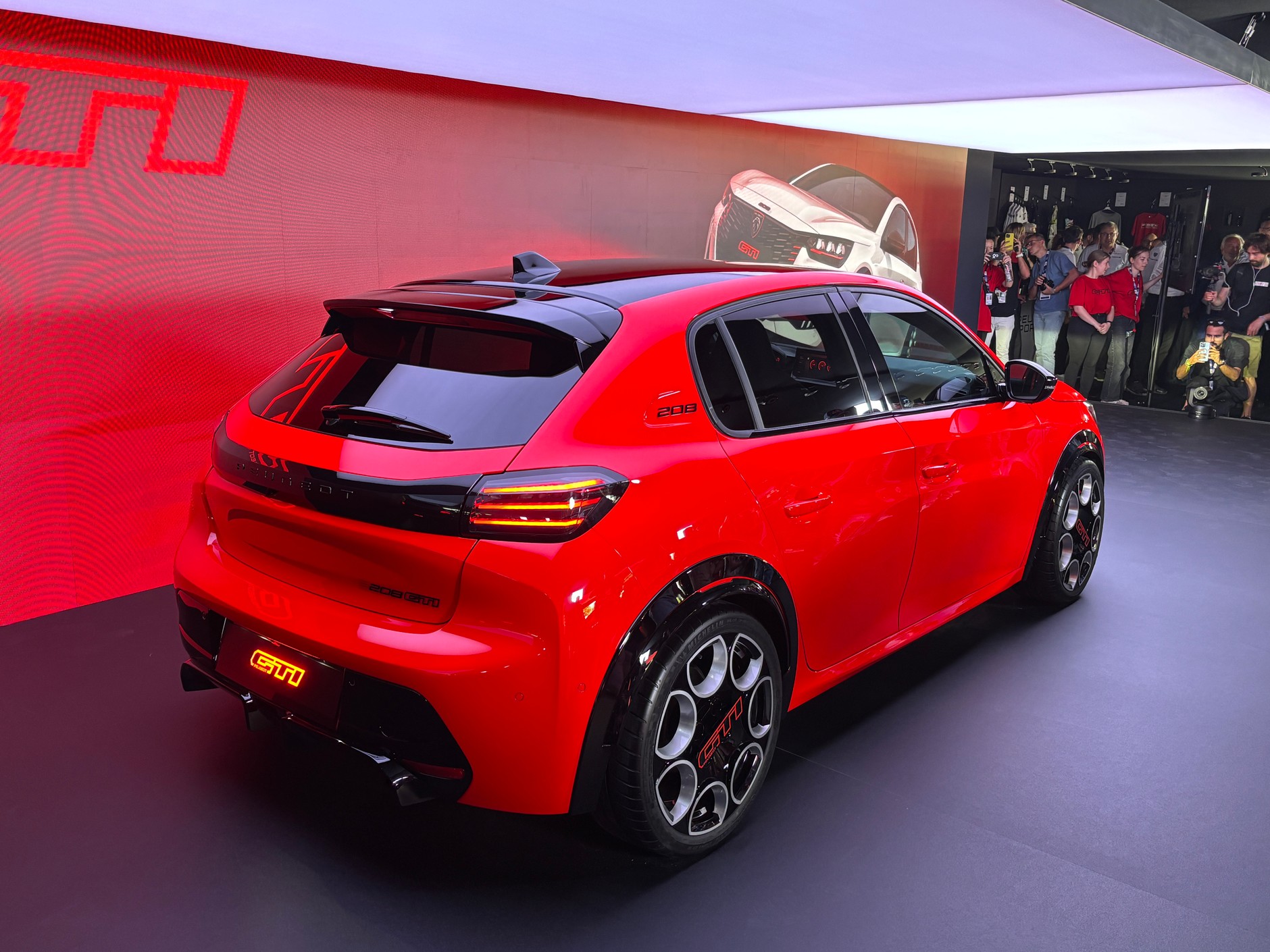 Peugeot e-208 GTi 2025