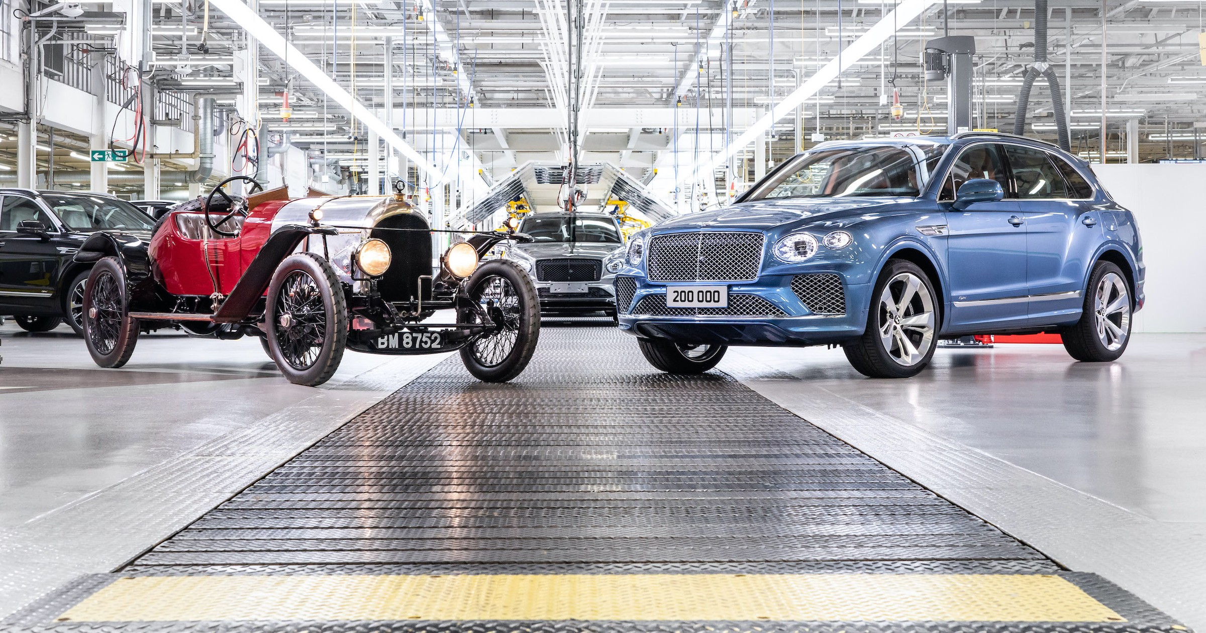 Bentley świętuje wyprodukowanie 200 tys. samochodów