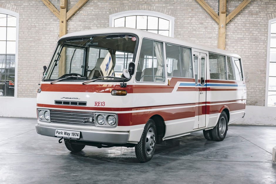 Mazda Parkway 26 - jedyny autobus z wanklem