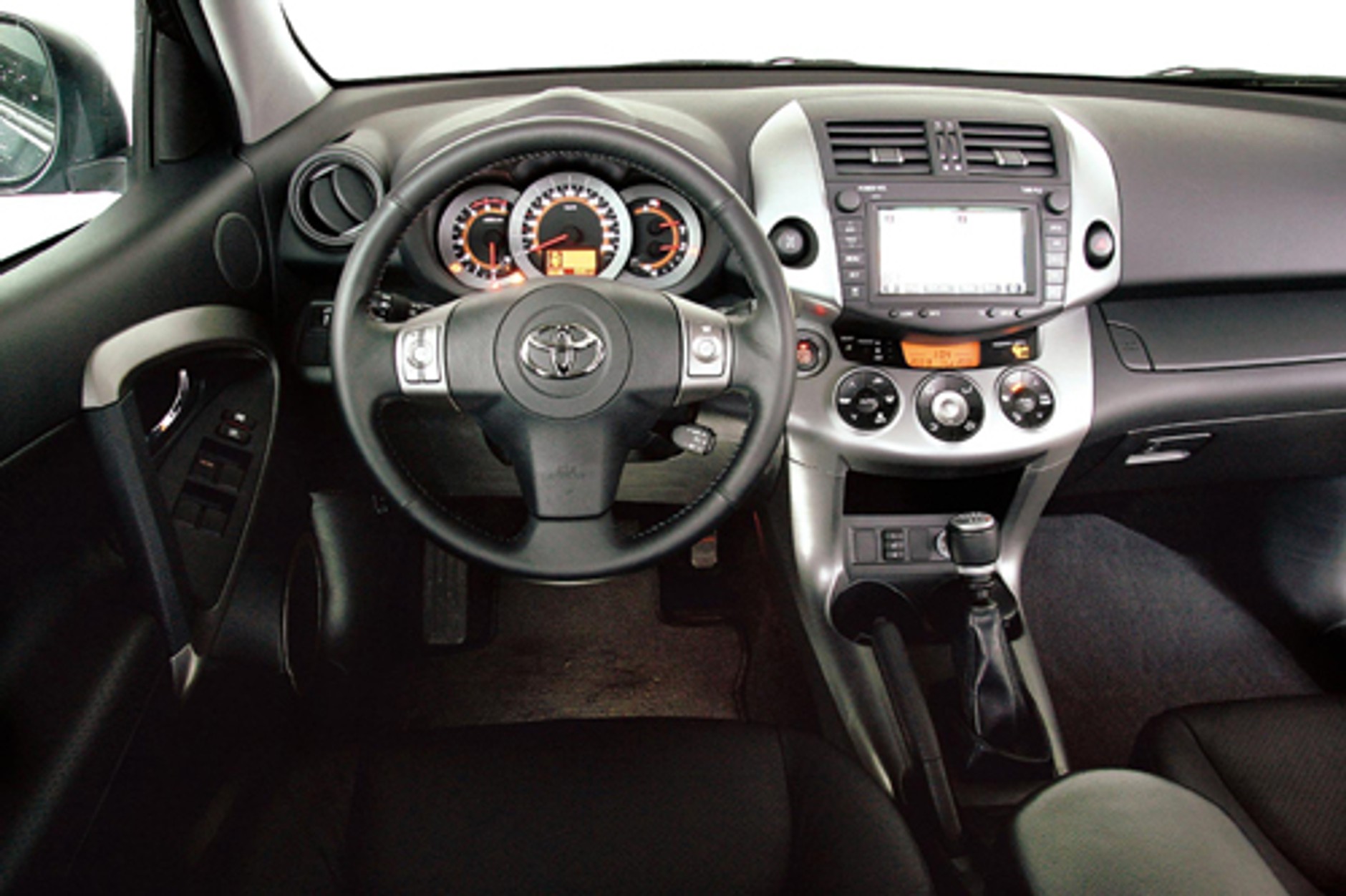 Chevrolet Captiva, Hyundai Santa Fe, Honda CR-V, Toyota RAV4, BMW X3 - Na ryby i na grzyby