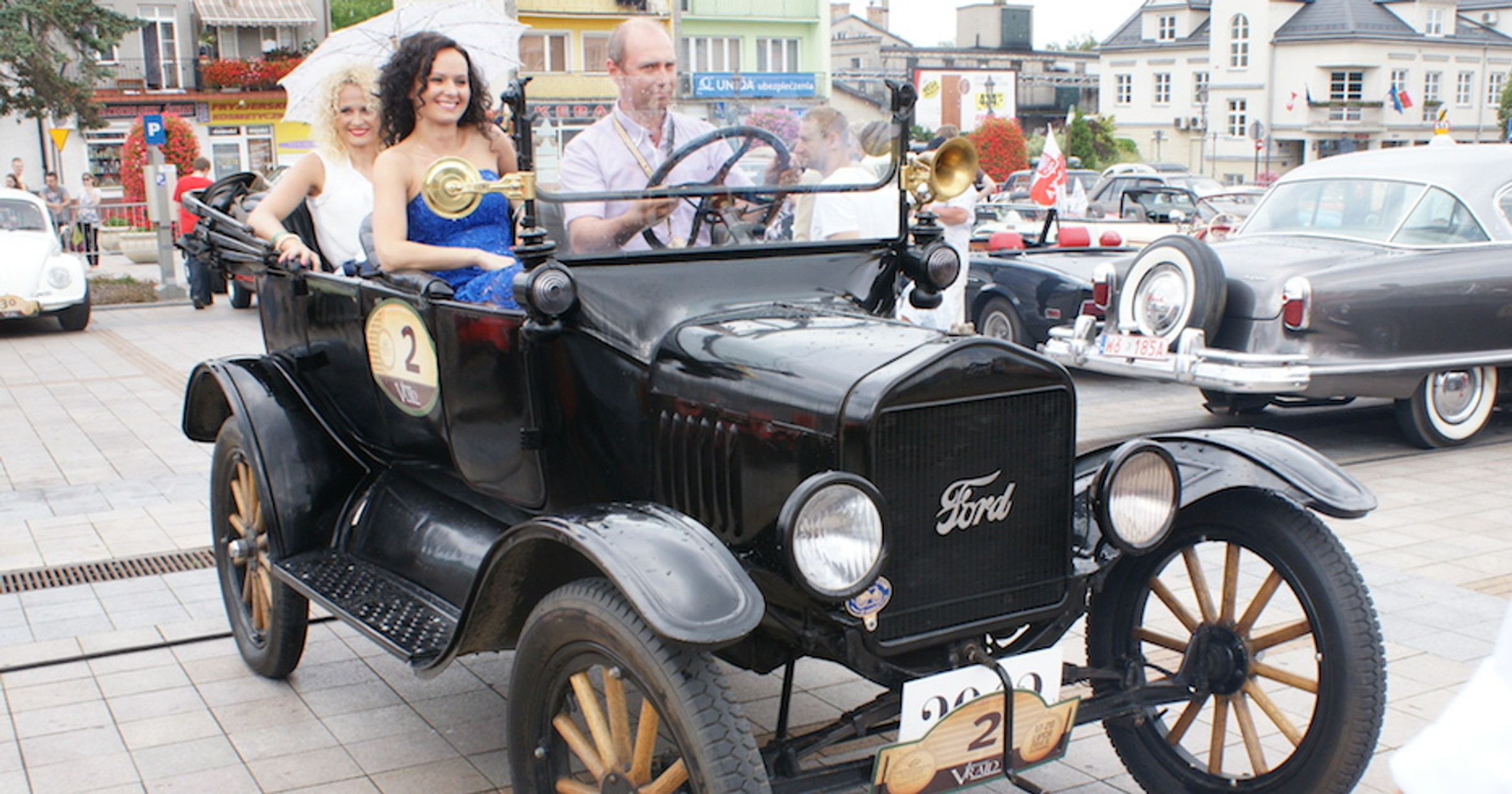 Samochodowy rajd pań
