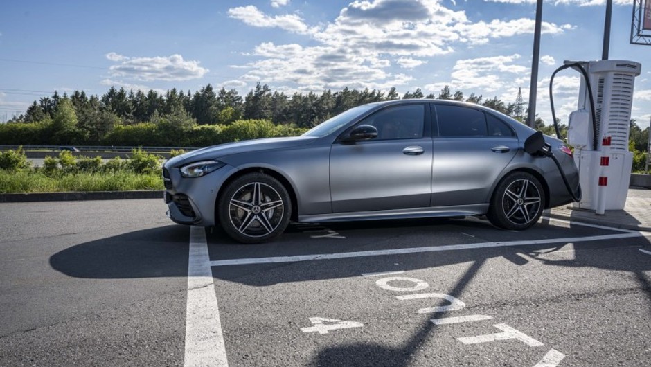 Mercedes C 300 e 2021