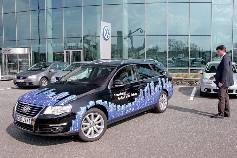 Volkswagen Park Assist Vision: automatyczne parkowanie (+ wideo)