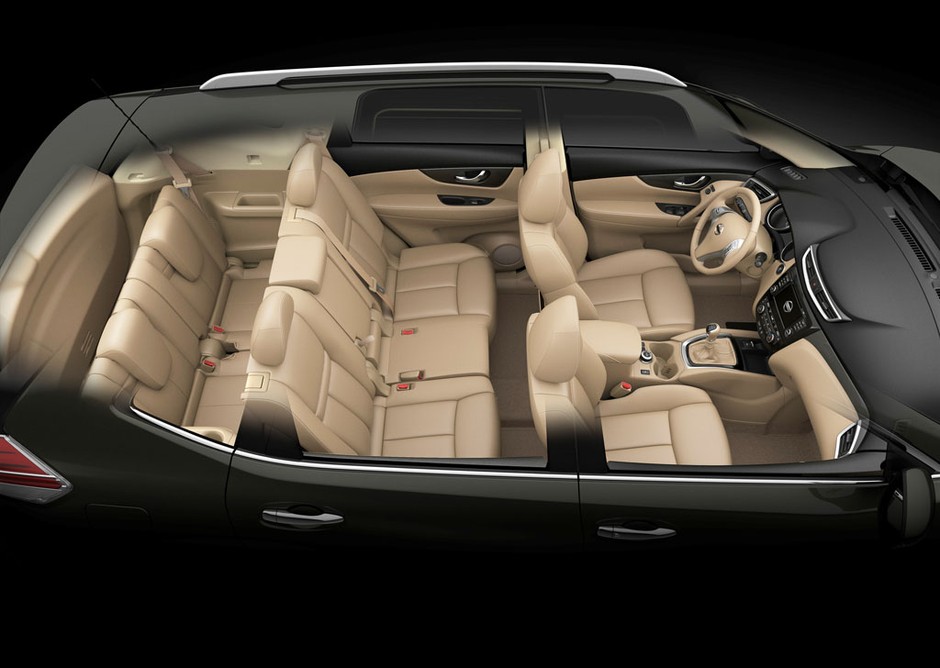 Nissan X-trail jeździ po lodzie