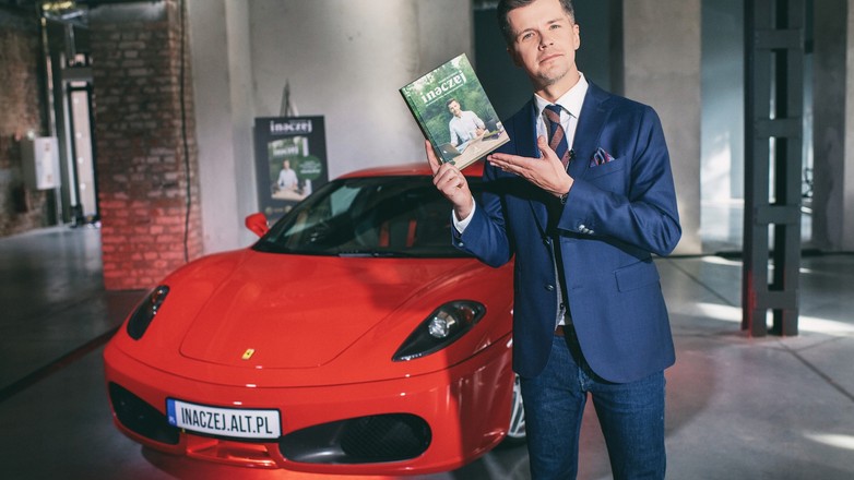 Ferrari Radka Kotarskiego przekazane WOŚP